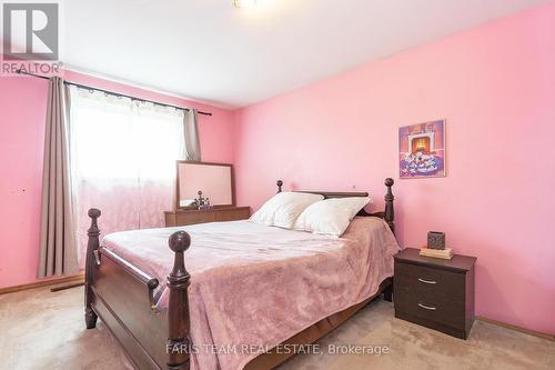 95 Woodside Drive, Orillia, ON - Indoor Photo Showing Bedroom