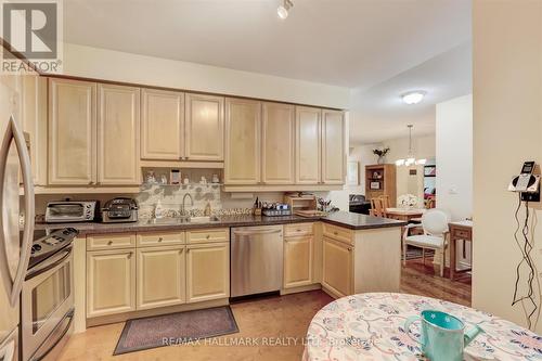 407 - 2 Aberfoyle Crescent, Toronto (Islington-City Centre West), ON - Indoor Photo Showing Kitchen