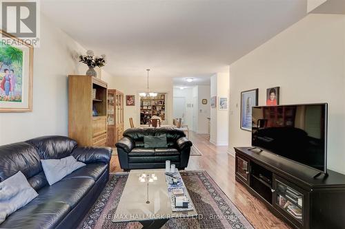 407 - 2 Aberfoyle Crescent, Toronto (Islington-City Centre West), ON - Indoor Photo Showing Living Room