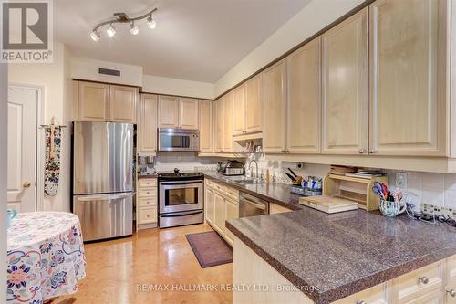 407 - 2 Aberfoyle Crescent, Toronto (Islington-City Centre West), ON - Indoor Photo Showing Kitchen