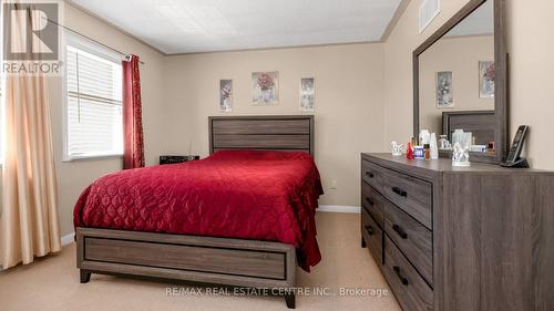 19 Dunlop Court, Brampton, ON - Indoor Photo Showing Bedroom