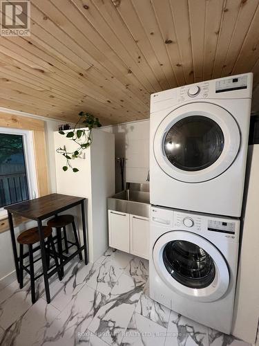 275 Albert Street, Belleville, ON - Indoor Photo Showing Laundry Room