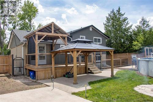 800 Rosedale Avenue, Sarnia, ON - Outdoor With Deck Patio Veranda