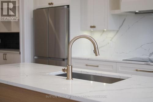 5 Sycamore Road, Southwold (Talbotville), ON - Indoor Photo Showing Kitchen