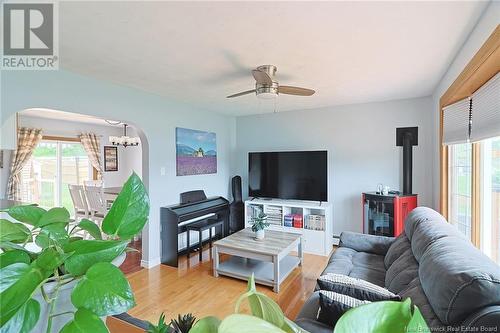 18 Bird Street, Nackawic, NB - Indoor Photo Showing Living Room