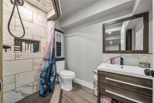 1419 Norfolk County 19 Road, Norfolk County, ON - Indoor Photo Showing Bathroom