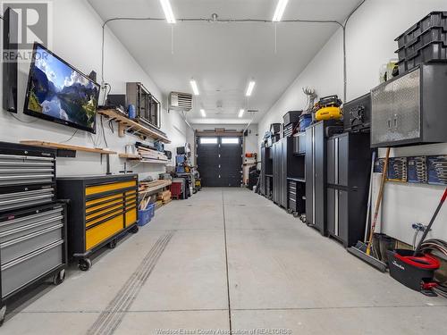 909A Concession 2, Amherstburg, ON - Indoor Photo Showing Garage