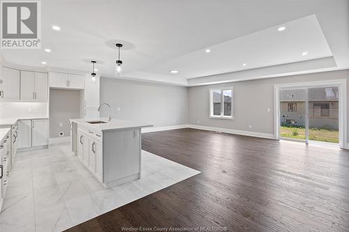 104 Jones Street, Essex, ON - Indoor Photo Showing Kitchen With Upgraded Kitchen