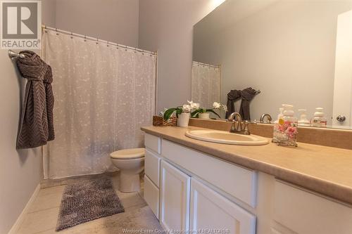 417 Sand Point Court, Windsor, ON - Indoor Photo Showing Bathroom