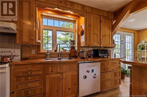 1119 Centrale, Memramcook, NB - Indoor Photo Showing Kitchen With Double Sink