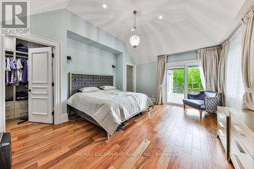 1420 Stavebank Road, Mississauga, ON - Indoor Photo Showing Bedroom