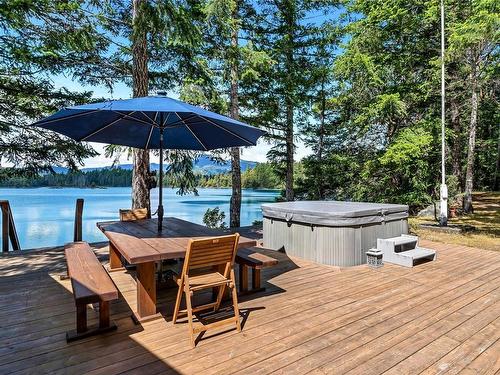 1120 Spider Lake Rd, Qualicum Beach, BC 