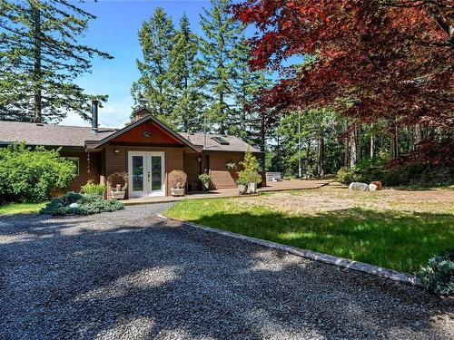 1120 Spider Lake Rd, Qualicum Beach, BC 