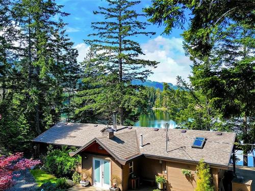 1120 Spider Lake Rd, Qualicum Beach, BC 