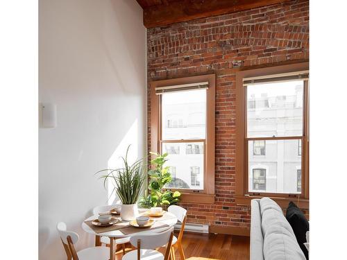 318-599 Pandora Ave, Victoria, BC - Indoor Photo Showing Dining Room