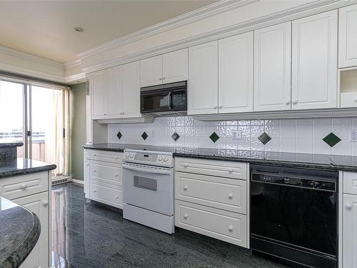 1702-1020 View St, Victoria, BC - Indoor Photo Showing Kitchen