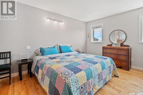 406 Wilkins Crescent, Saskatoon, SK - Indoor Photo Showing Bedroom