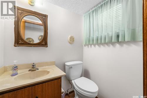 1 Calypso Drive, Moose Jaw, SK - Indoor Photo Showing Bathroom