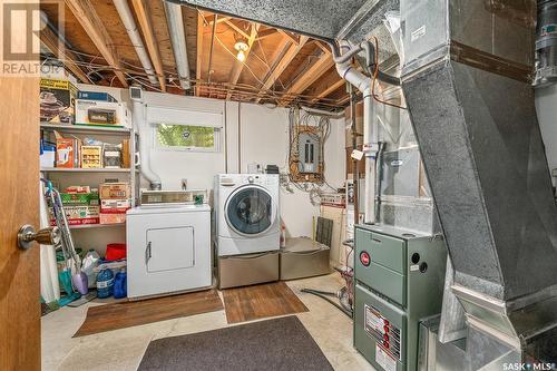 1 Calypso Drive, Moose Jaw, SK - Indoor Photo Showing Laundry Room