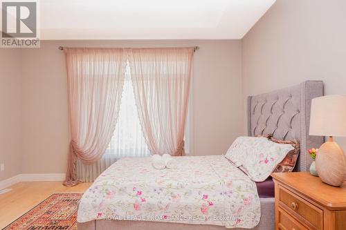 29 Autumn Grove, Quinte West, ON - Indoor Photo Showing Bedroom