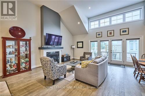 9 Sassafras Row, Fort Erie, ON - Indoor Photo Showing Living Room With Fireplace