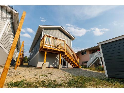 313 8Th  S Avenue, Creston, BC - Outdoor