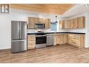 311 8Th  S Avenue, Creston, BC  - Indoor Photo Showing Kitchen 