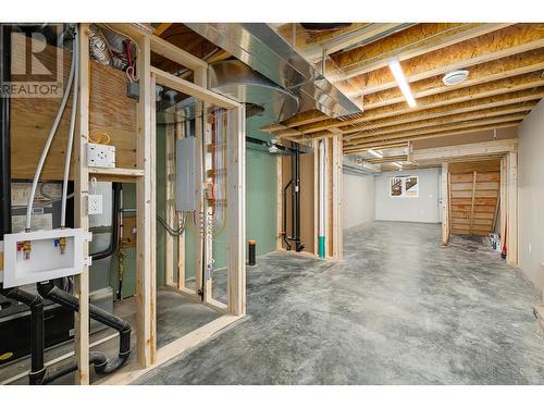 311 8Th  S Avenue, Creston, BC - Indoor Photo Showing Basement