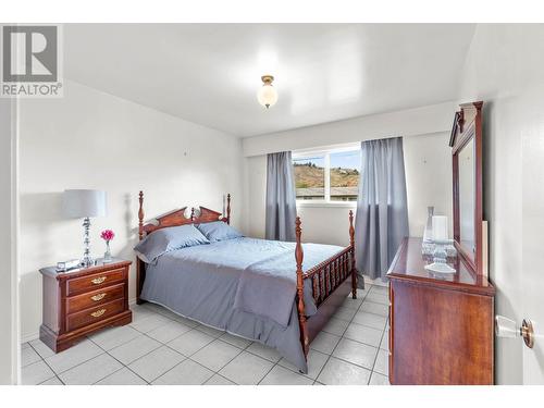 1057 Sudbury Avenue, Kamloops, BC - Indoor Photo Showing Bedroom