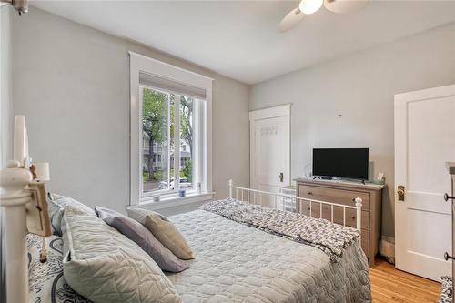 4 161 Cathedral Avenue, Winnipeg, MB - Indoor Photo Showing Bedroom