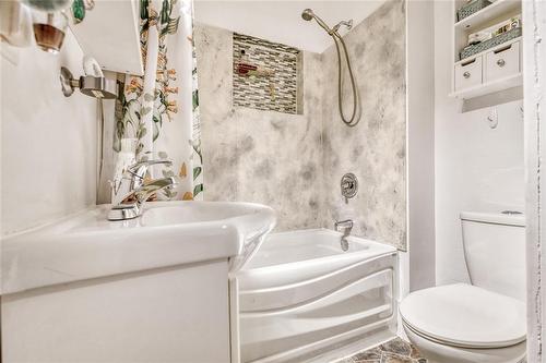 4 161 Cathedral Avenue, Winnipeg, MB - Indoor Photo Showing Bathroom