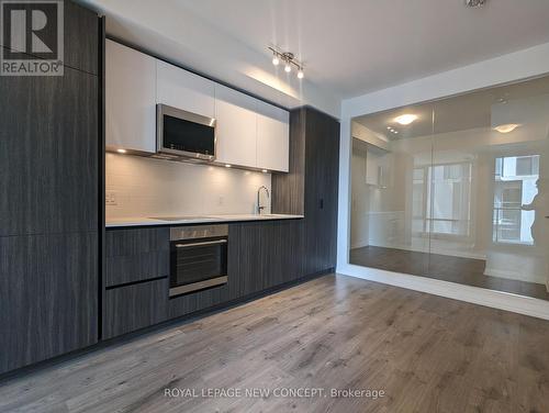 1115 - 8 Widmer Street, Toronto, ON - Indoor Photo Showing Kitchen