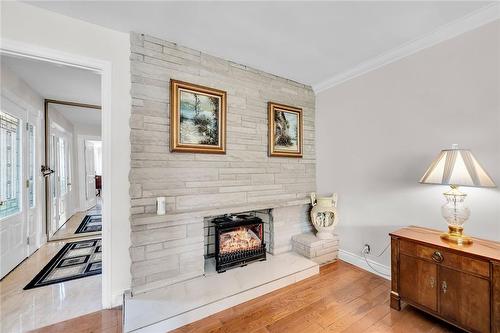 16 Freeland Court, Hamilton, ON - Indoor With Fireplace