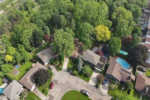 16 Freeland Court, Hamilton, ON - Outdoor With View