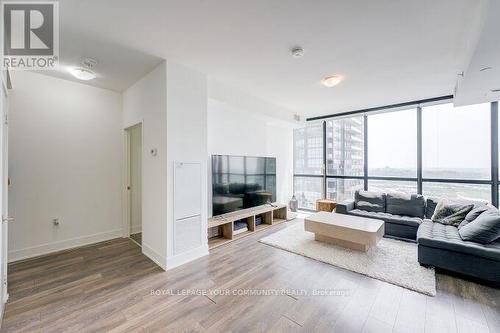 2603 - 2916 Highway 7 Road, Vaughan, ON - Indoor Photo Showing Living Room