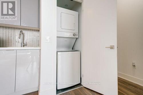 2603 - 2916 Highway 7 Road, Vaughan, ON - Indoor Photo Showing Laundry Room