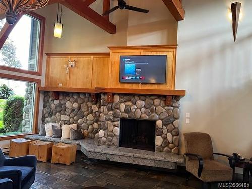 103D-1800 Riverside Lane, Courtenay, BC - Indoor Photo Showing Living Room With Fireplace