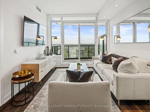 3815W-1928 Lake Shore Blvd W, Toronto, ON - Indoor Photo Showing Living Room