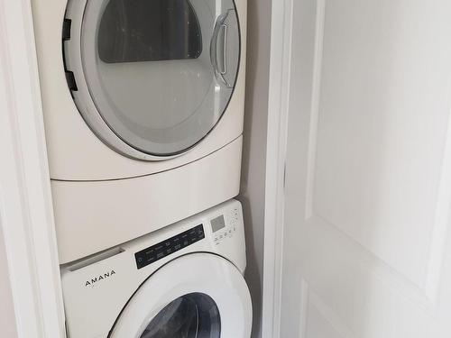 32 Albion St, Kitchener, ON - Indoor Photo Showing Laundry Room