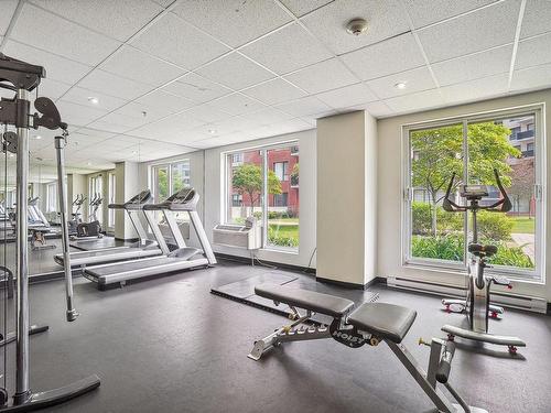 Exercise room - 604-7525 Av. Mountain Sights, Montréal (Côte-Des-Neiges/Notre-Dame-De-Grâce), QC - Indoor Photo Showing Gym Room