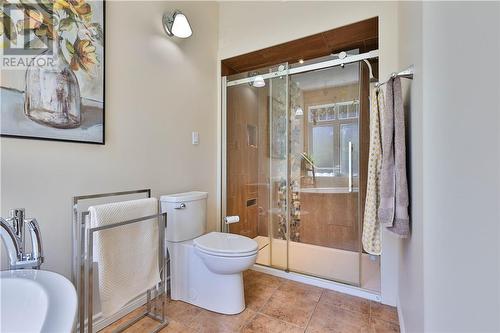 1219 Leedale Avenue, Sudbury, ON - Indoor Photo Showing Bathroom