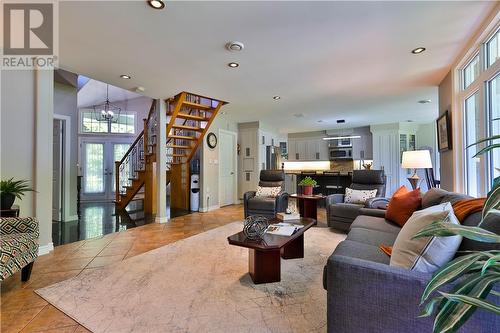 1219 Leedale Avenue, Sudbury, ON - Indoor Photo Showing Living Room