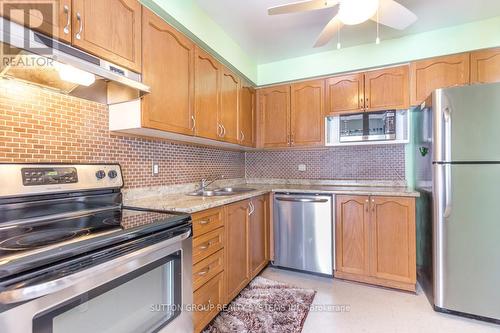 82 - 100 Brickyard Way, Brampton, ON - Indoor Photo Showing Kitchen With Stainless Steel Kitchen With Double Sink