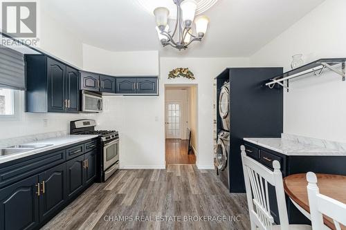 242 East Avenue N, Hamilton, ON - Indoor Photo Showing Kitchen With Double Sink