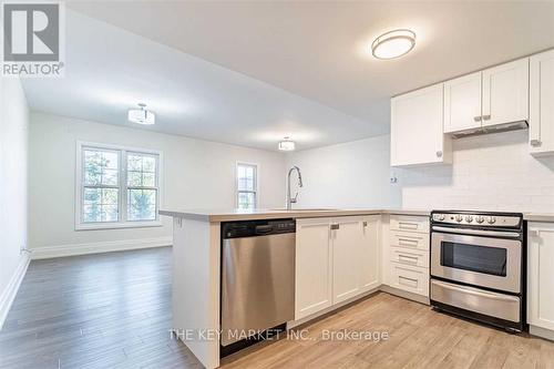 208 - 760 Lakeshore Road E, Mississauga, ON - Indoor Photo Showing Kitchen With Stainless Steel Kitchen