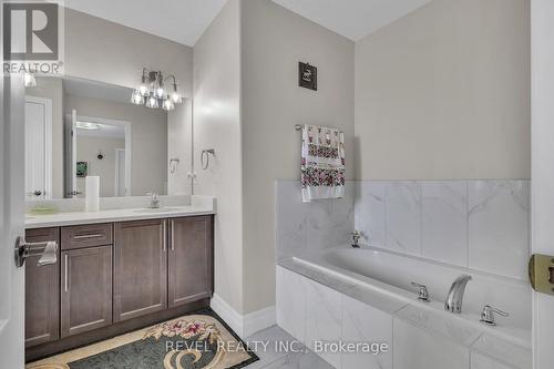 22 Morris Street, Brant, ON - Indoor Photo Showing Bathroom