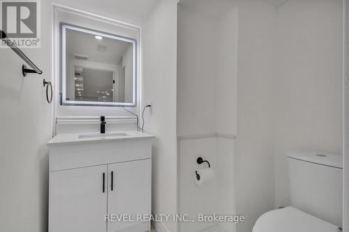 22 Morris Street, Brant, ON - Indoor Photo Showing Bathroom