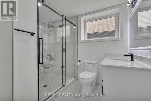 22 Morris Street, Brant, ON - Indoor Photo Showing Bathroom