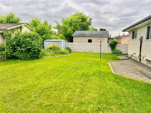 34 Madrill Cl, Winnipeg, MB 