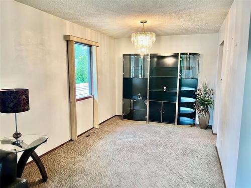 34 Madrill Cl, Winnipeg, MB 